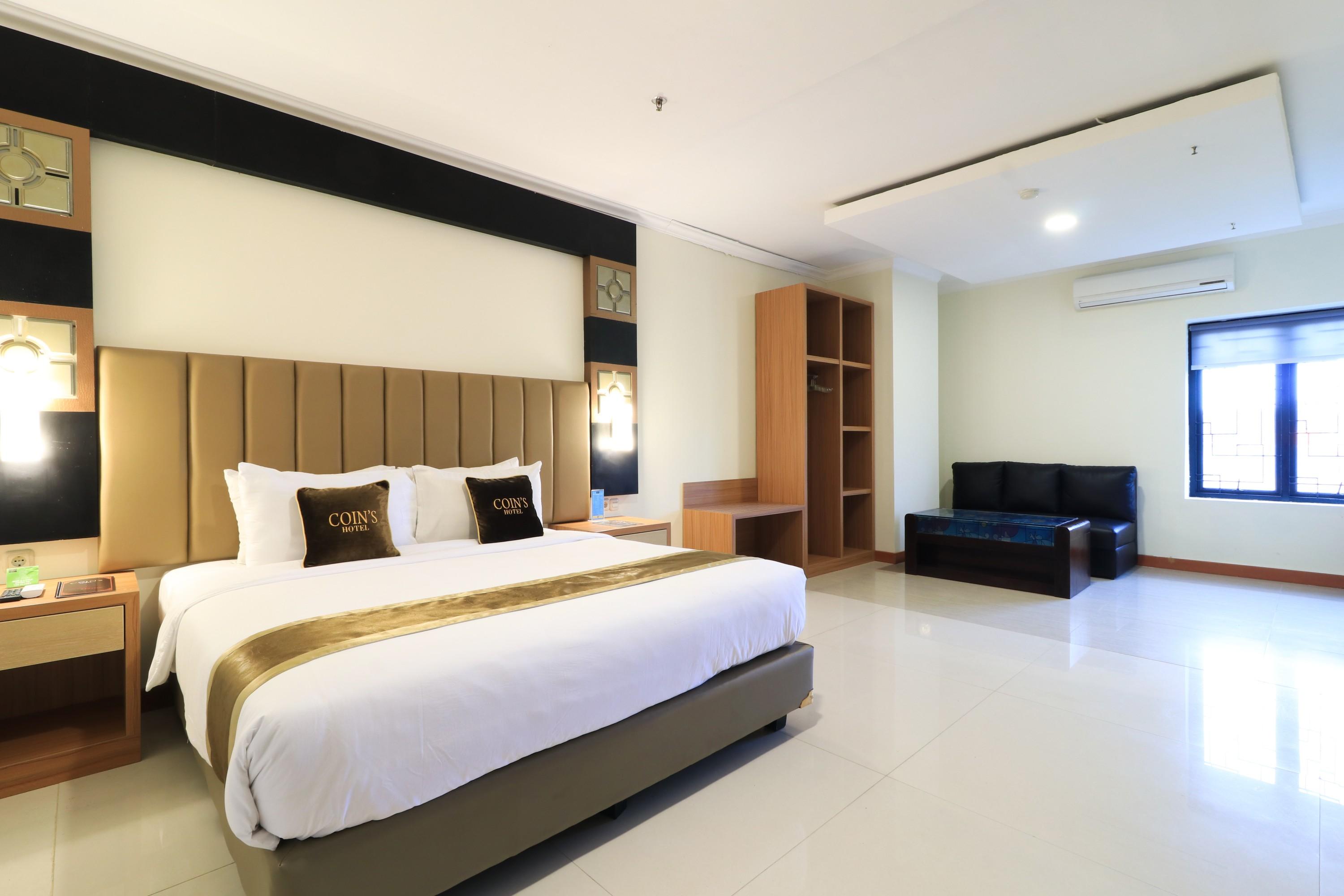 Coins Hotel Джакарта Екстер'єр фото