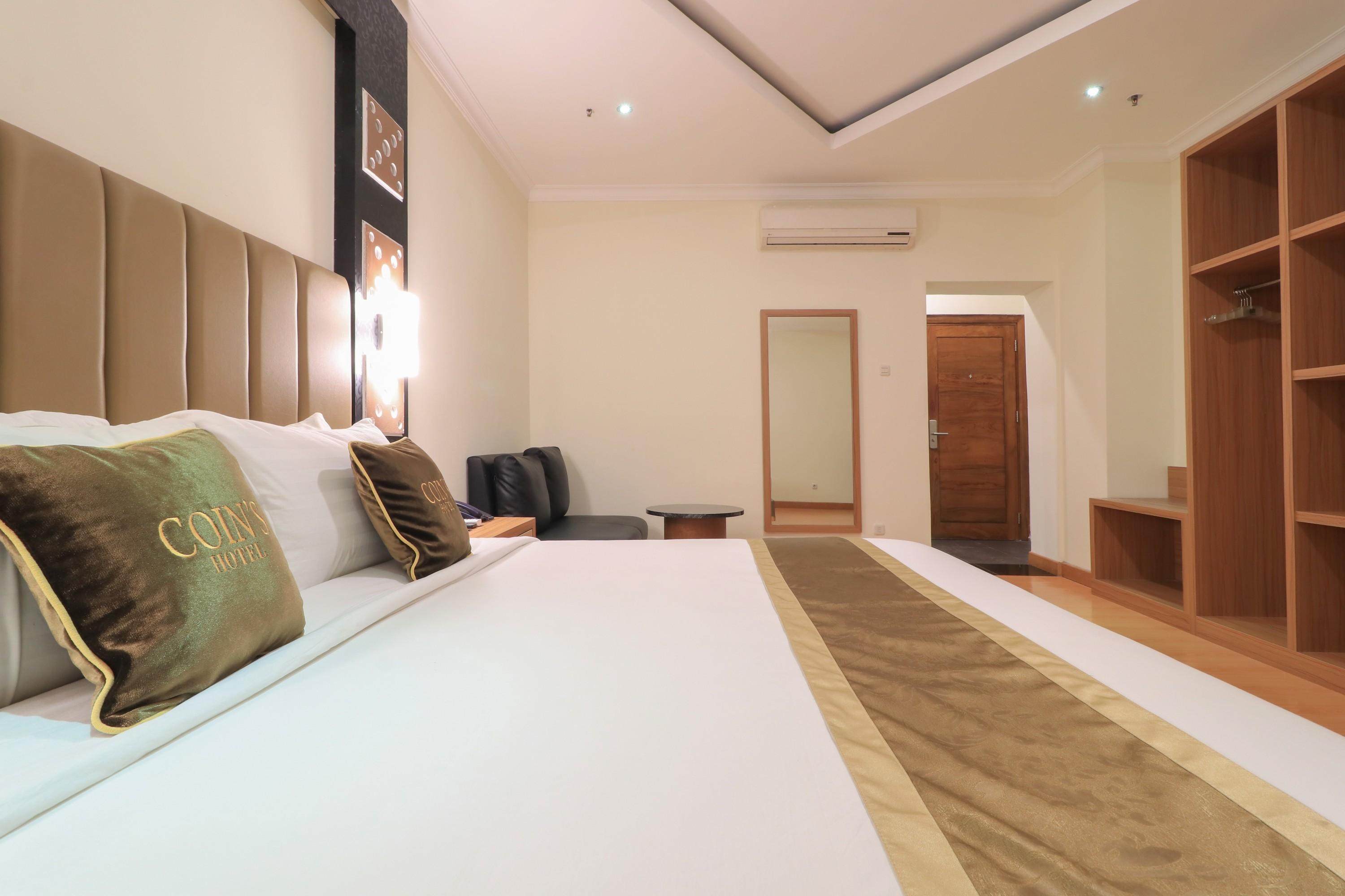 Coins Hotel Джакарта Екстер'єр фото