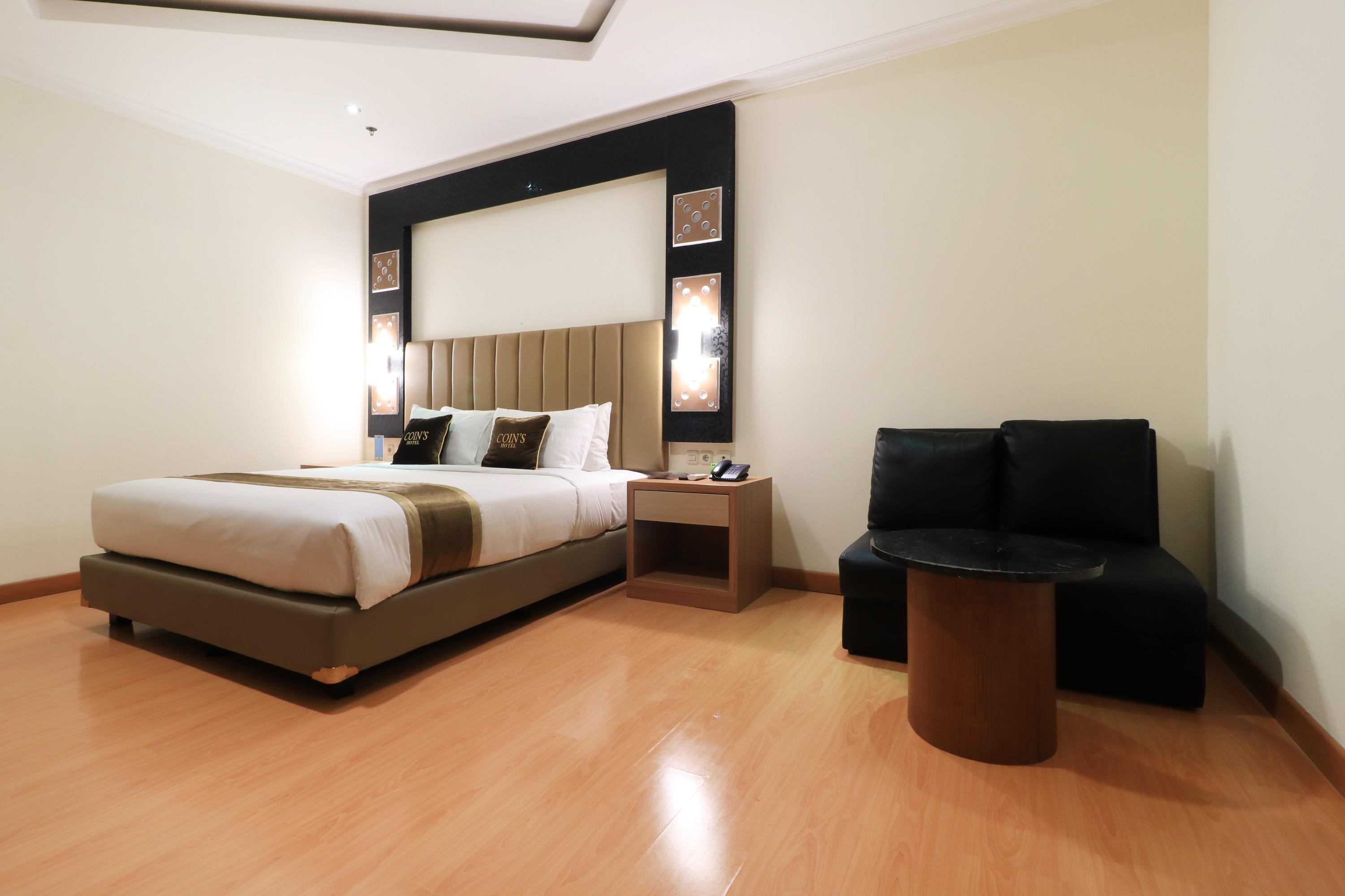 Coins Hotel Джакарта Екстер'єр фото