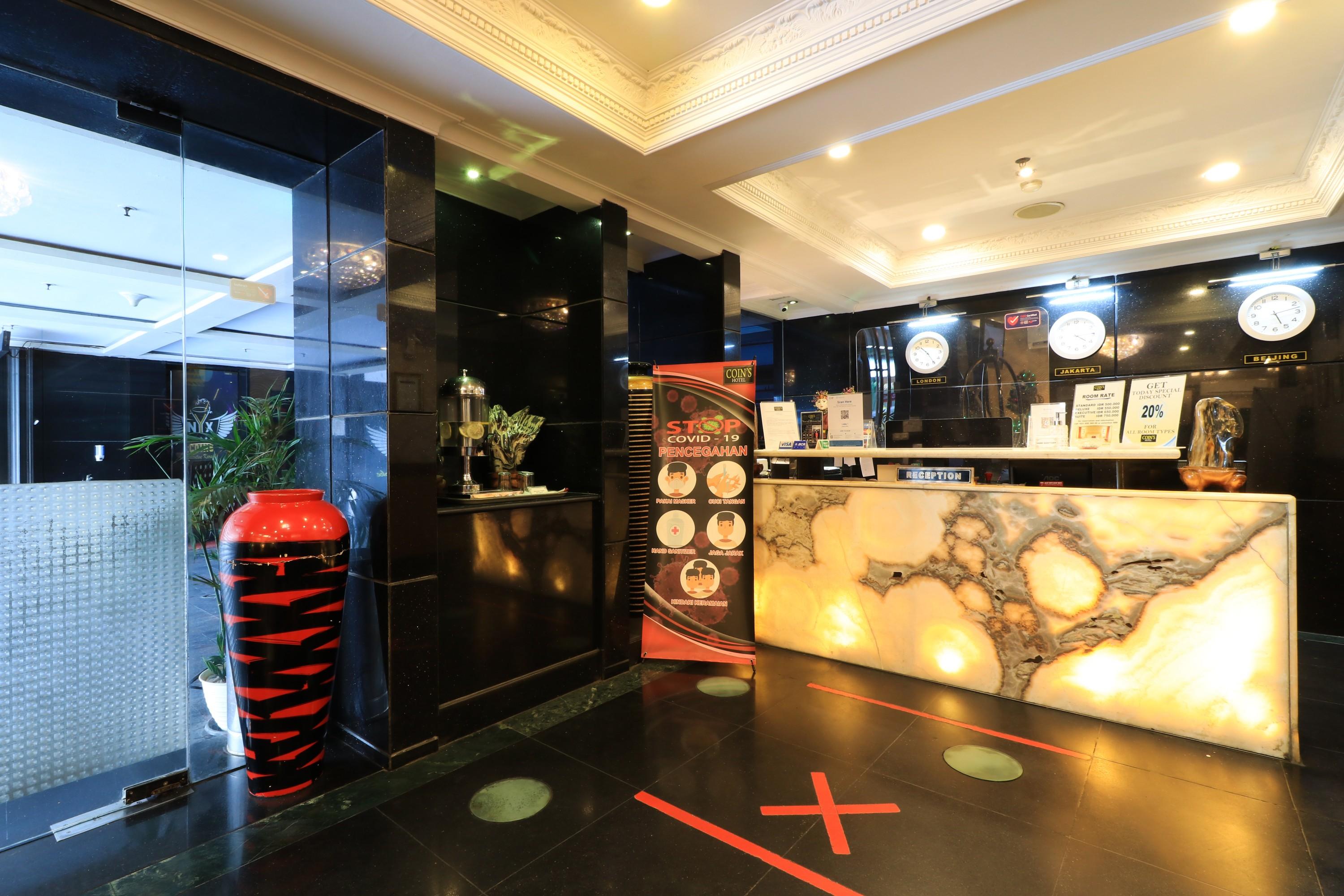 Coins Hotel Джакарта Екстер'єр фото