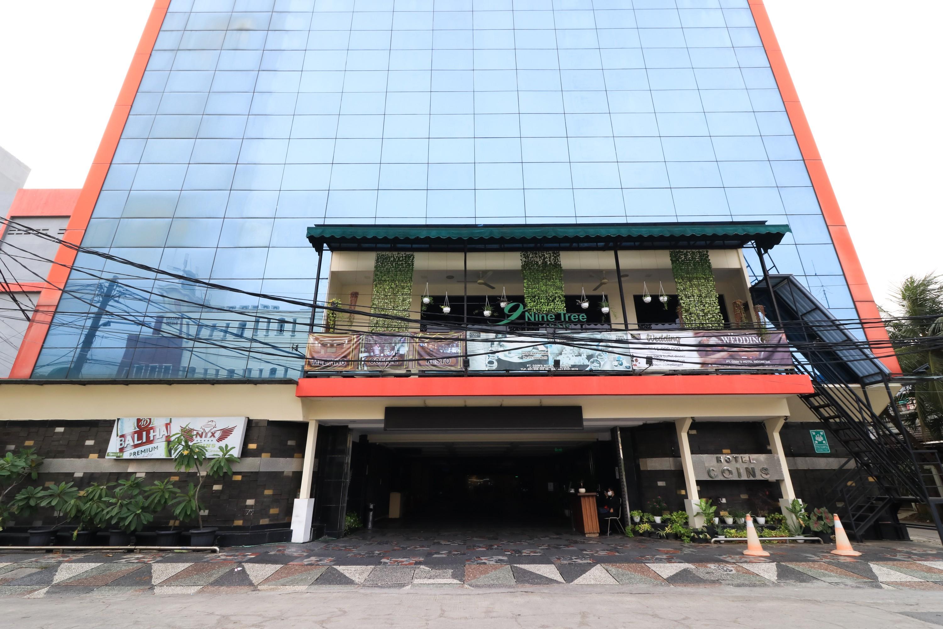 Coins Hotel Джакарта Екстер'єр фото