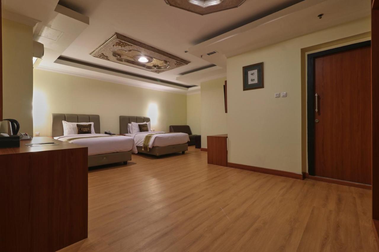 Coins Hotel Джакарта Екстер'єр фото