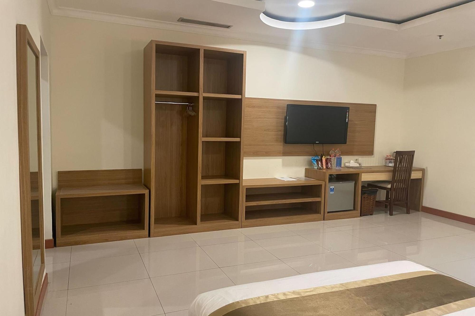 Coins Hotel Джакарта Екстер'єр фото