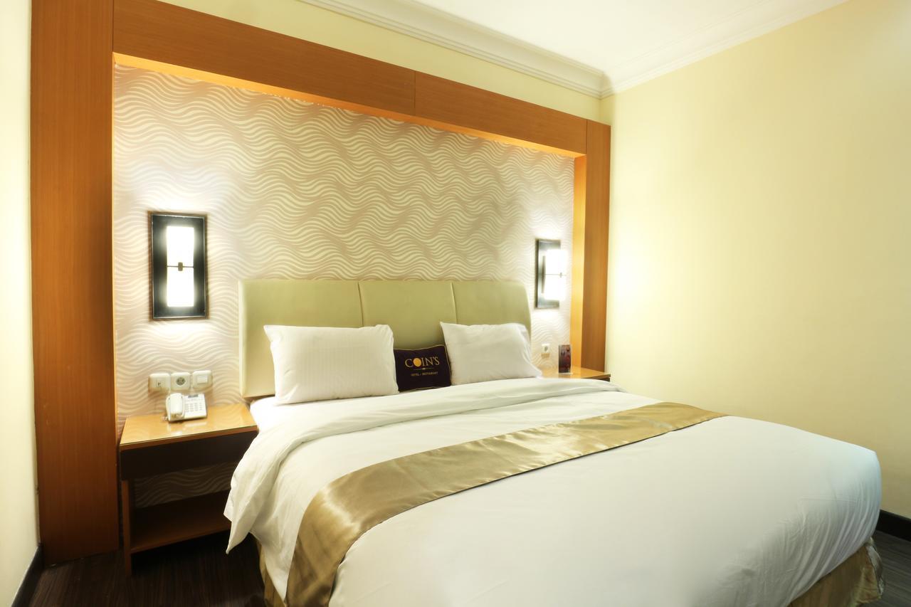 Coins Hotel Джакарта Екстер'єр фото